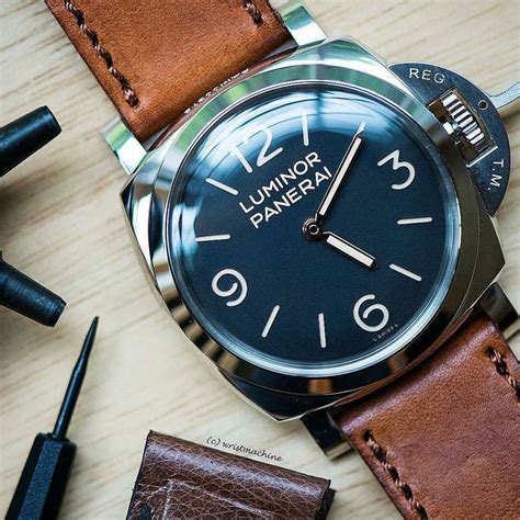 panerai pam 422 vs 372|Panerai 372 instagram.